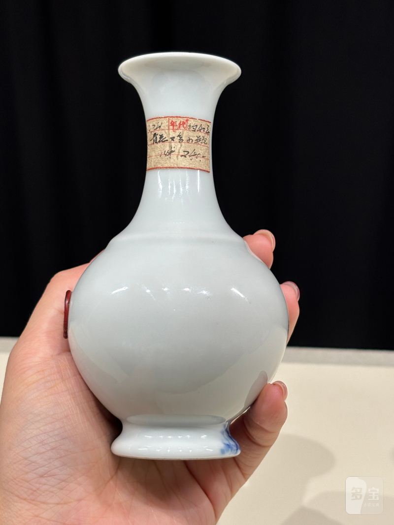 民国二十三年 王步风格青花花鸟纹瓶 - 图5